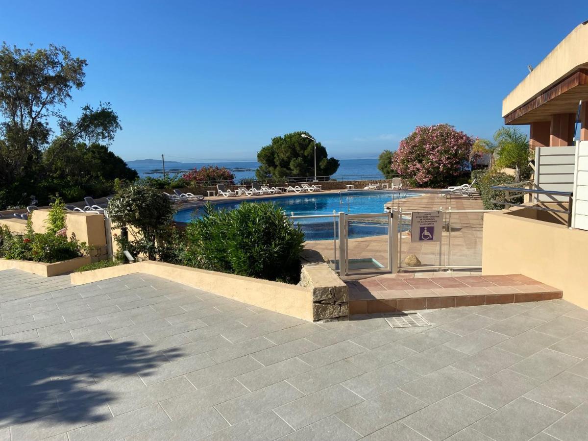 F2 Vue Mer Dans Residence Avec Piscine Ajaccio  Eksteriør billede
